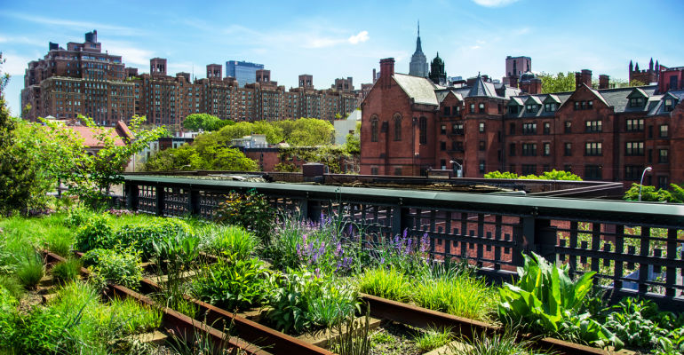 New York City High Line to Downtown Walking Tour with Greenwich Village Food Tastings