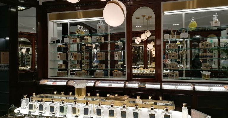 London Designer Boutiques Half-Day Tour with Food