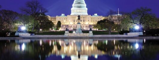 Evening Sightseeing Bus and Walking Tour in Washington DC