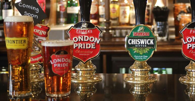 Historic Pub Tour in London