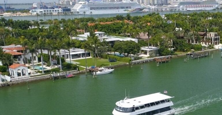 Millionaire's Row Boat Tour in Miami