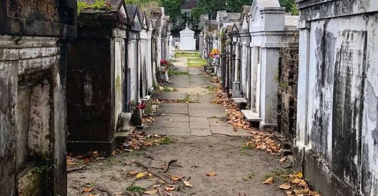 New Orleans Cemetery Mystery and History Tour