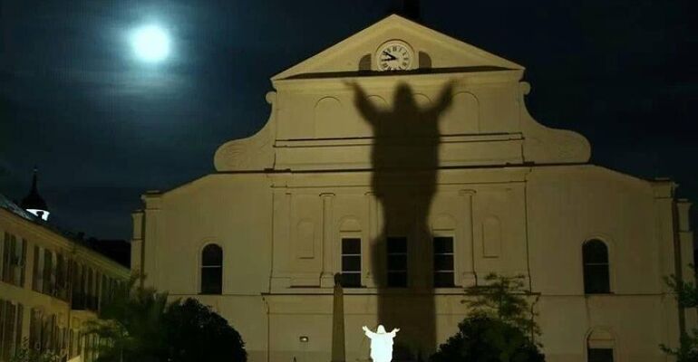 New Orleans Haunted Horror Walking Tour