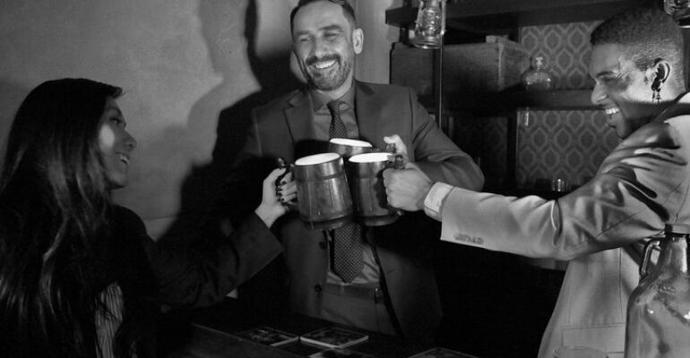 New York Clue Chase Time Travel Adventure