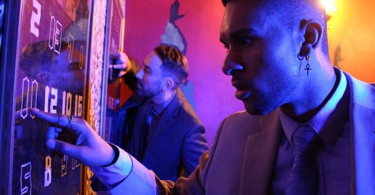 New York: Clue Chase Time Travel Adventure