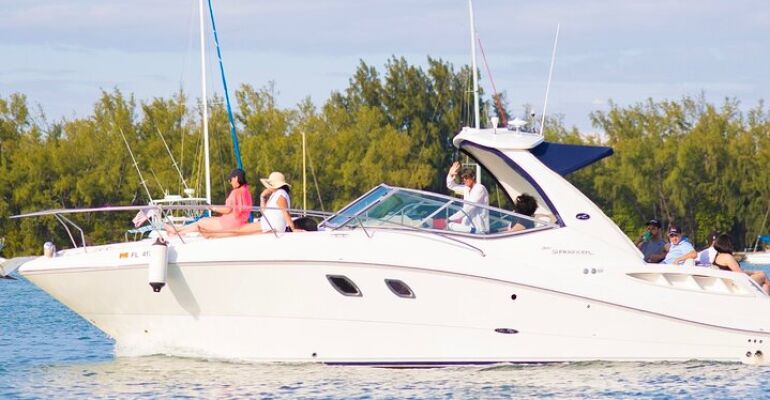 Miami Waterfront Spectacular Boat Tour and Dining