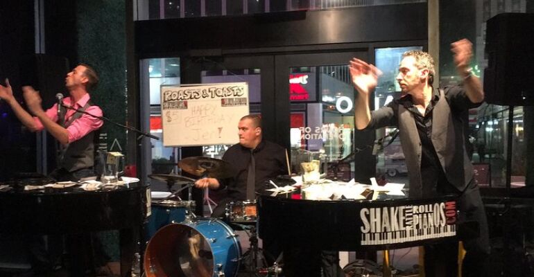 New York City Dueling Pianos Brunch Experience