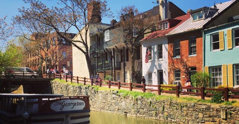 Georgetown Mansions and University History Tour