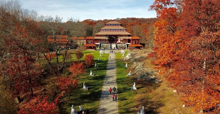 New York Monastery Visit and Shopping Tour
