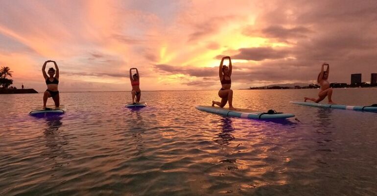 Hawaii Nighttime Glowga SUP Yoga Experience