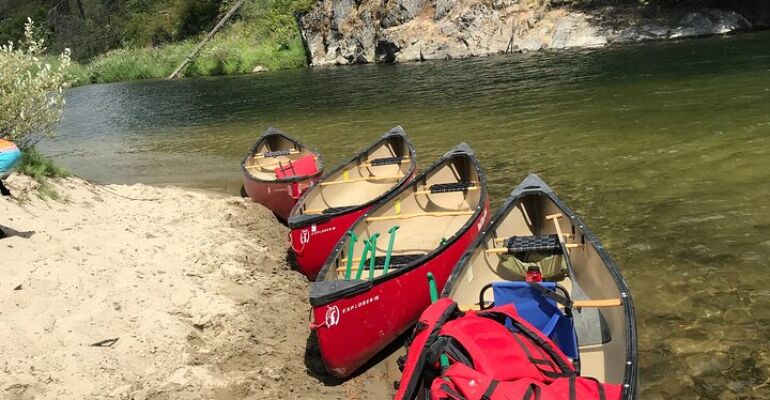 Sandpoint Canoeing Adventure on Local Waterways