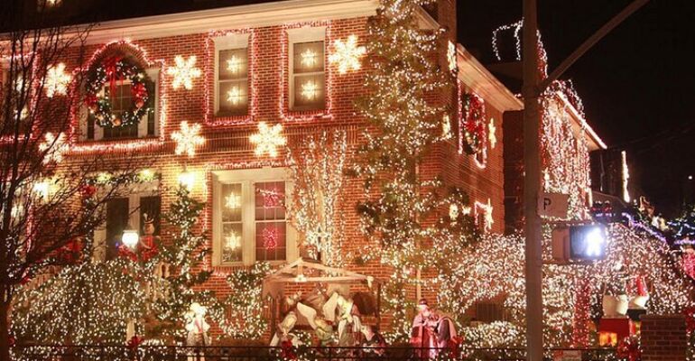 Brooklyn Christmas Lights Evening Tour