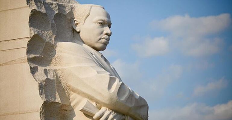 Washington, DC Guided Sightseeing and River Cruise