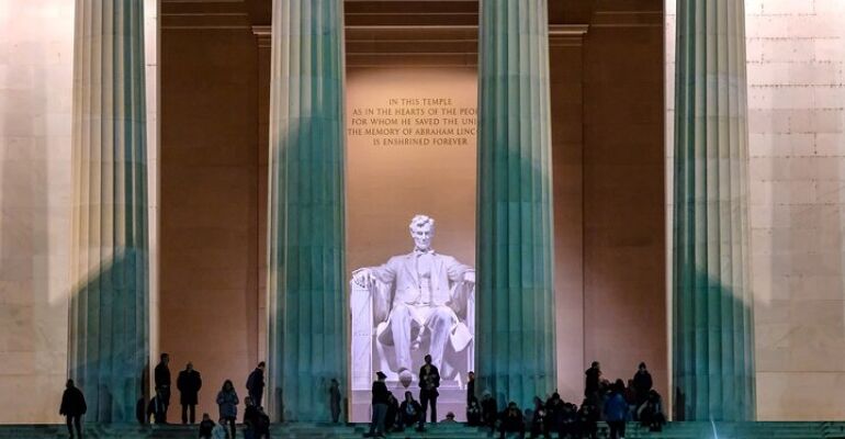 Washington DC Night-Time Monuments Tour