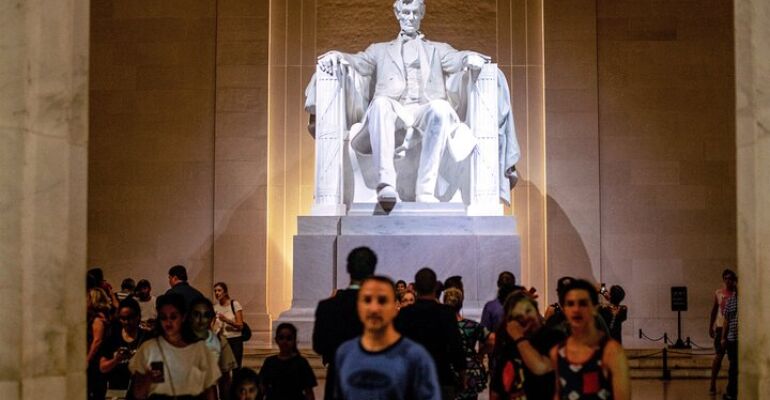 Washington After Dark City Tour Experience