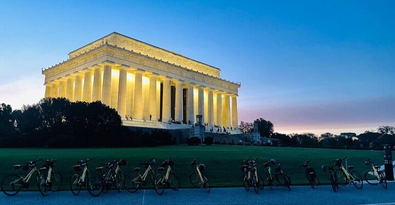 Washington DC Nighttime Bicycle Monument Tour