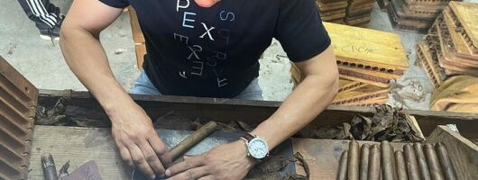 Hand Roll Your Cigar
