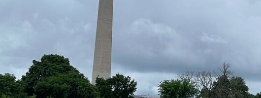 Private Luxury Yacht Tour of Washington DC Historic Sites