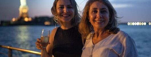 Mother's Day Signature Dinner Cruise in New York
