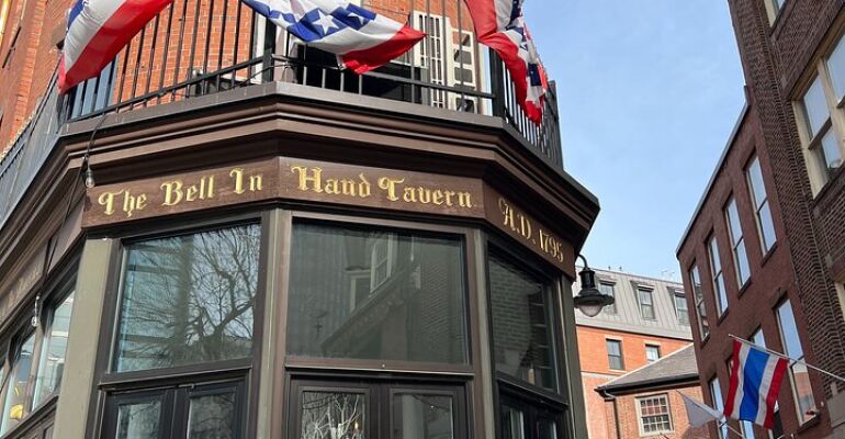 Boston Historic Pub Crawl Experience