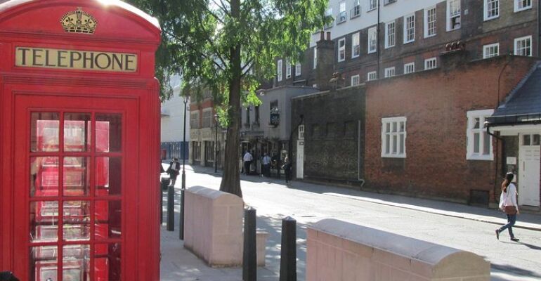 London Historic Pub Walking Tour