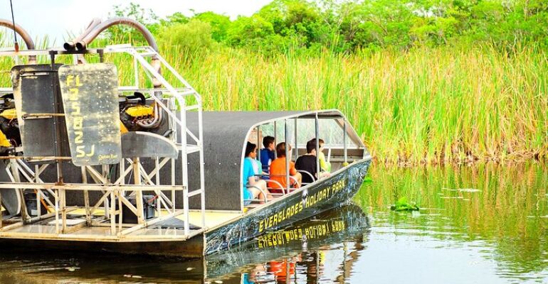 Miami Everglades Airboat and Yacht CruiseExperience