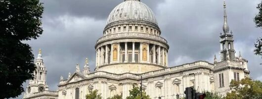 Private London 30+ Sights Walking Tour & St Paul's Cathedral
