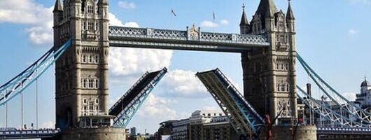 Castles & Bridges Tour : See over 15 London Top Sights 