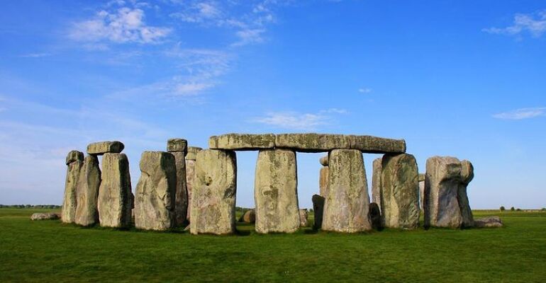 Stonehenge Private Tour and Exploration Experience