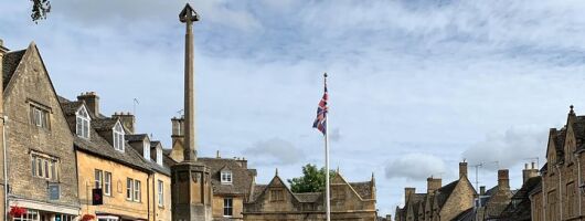 Private Full Day Excursion to the Cotswolds in a London Black Cab