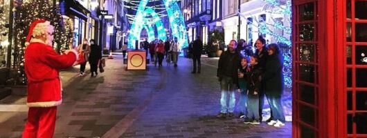 London Private Christmas Lights Taxi Tour with Pick Up