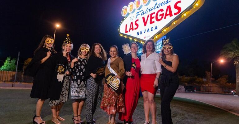 Las Vegas Strip Private Photography Limo Tour