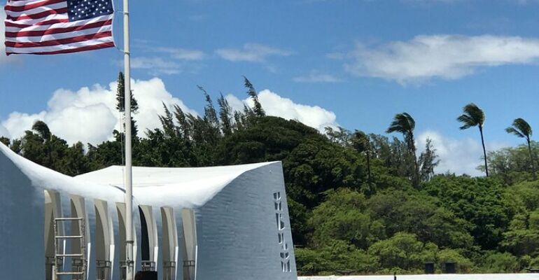 Waikiki Pearl Harbor and Honolulu City Tour
