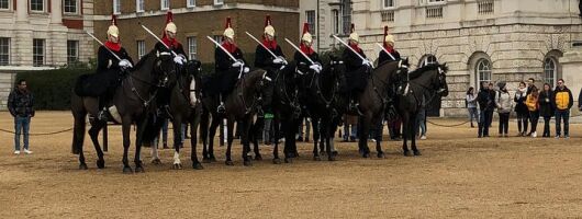 Royal London Grand Tour with Chauffeur and Guide