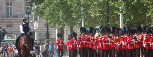  Layover Tour of London from LHR Executive Luxurious Vehicle Private Tour 6 hour