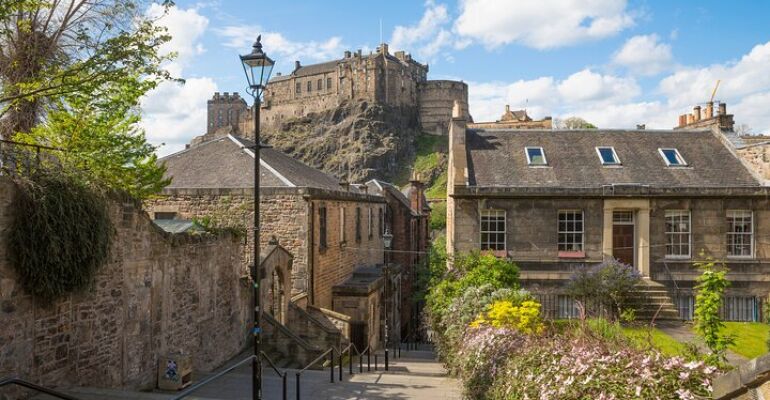 Edinburgh Deep History and Wall Tour