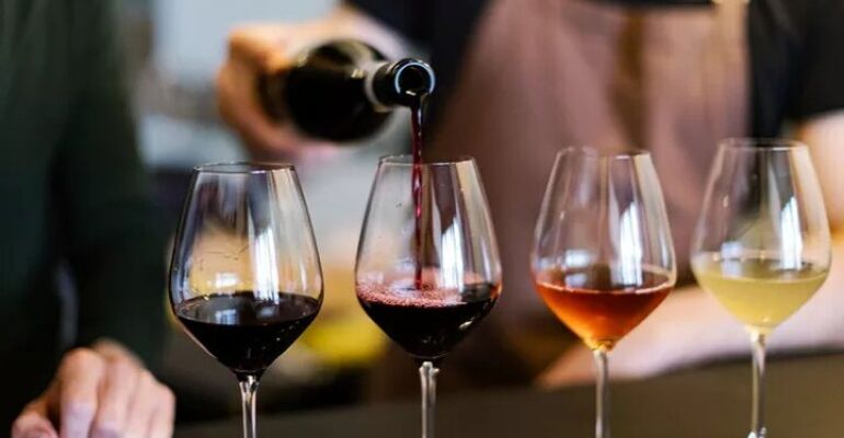 Nashville Ancient Archaeology and Wine Hiking Tour