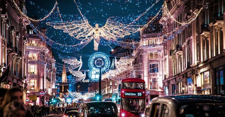 London Christmas Lights Open-Top Bus Tour