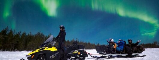 Snowmobile Guided Tour within The Date with Aurora in Alaska
