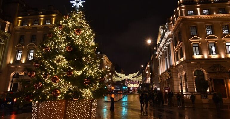 London Christmas Lights and Cab Tour