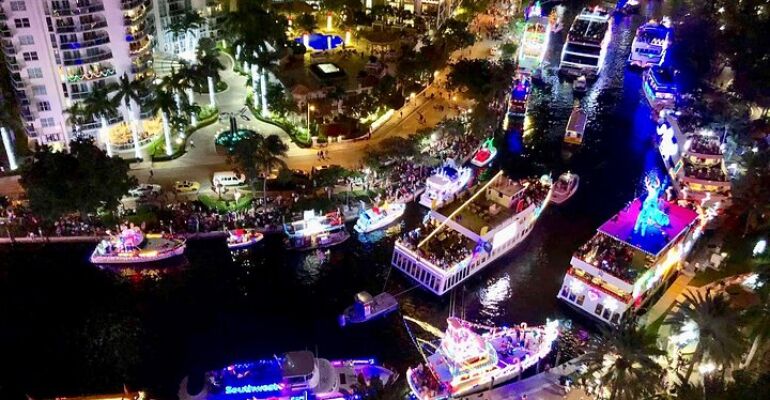 Fort Lauderdale Holiday Mansion Lights Tour