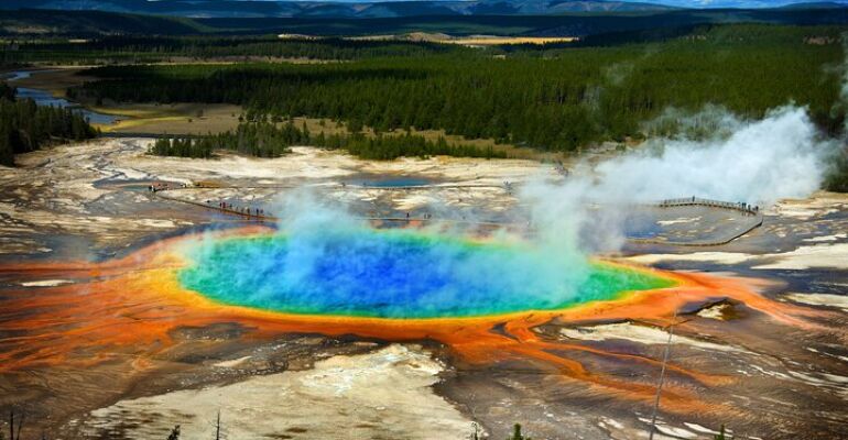Wyoming Grand Loop Yellowstone National Park Tour
