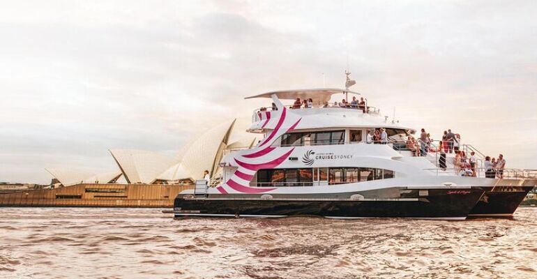 Sydney Christmas Evening Cruise Experience