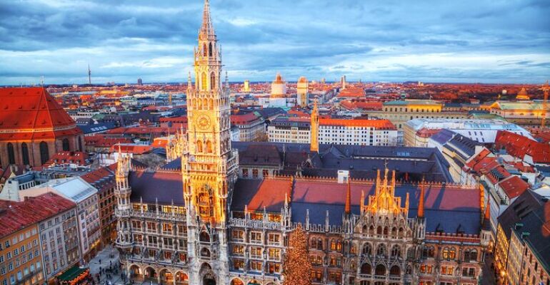 Munich Christmas Lights and Hot Drink Tour
