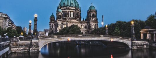 Private Berlin WWII and Cold War History Tour with Local Expert Guide