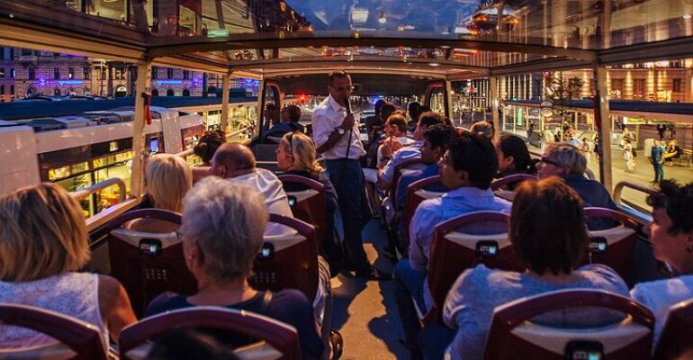 Sydney Vivid Night Bus Tour