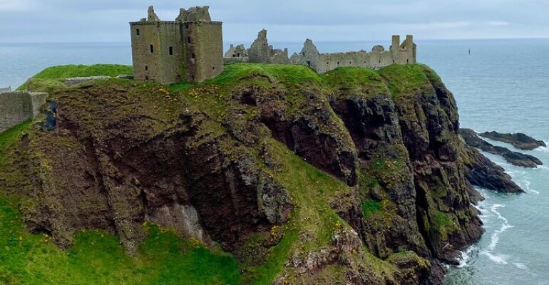 Stonehaven Coastal Walk and Dunnottar Castle