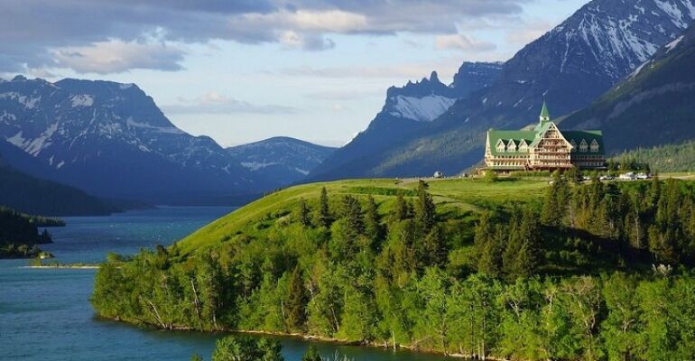 Waterton Winter Scenic Adventure from Calgary