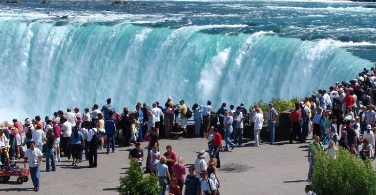 Toronto to Niagara Falls Scenic Day Tour