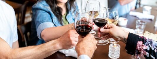  Taste the North Shore — A Scenic Food Tour